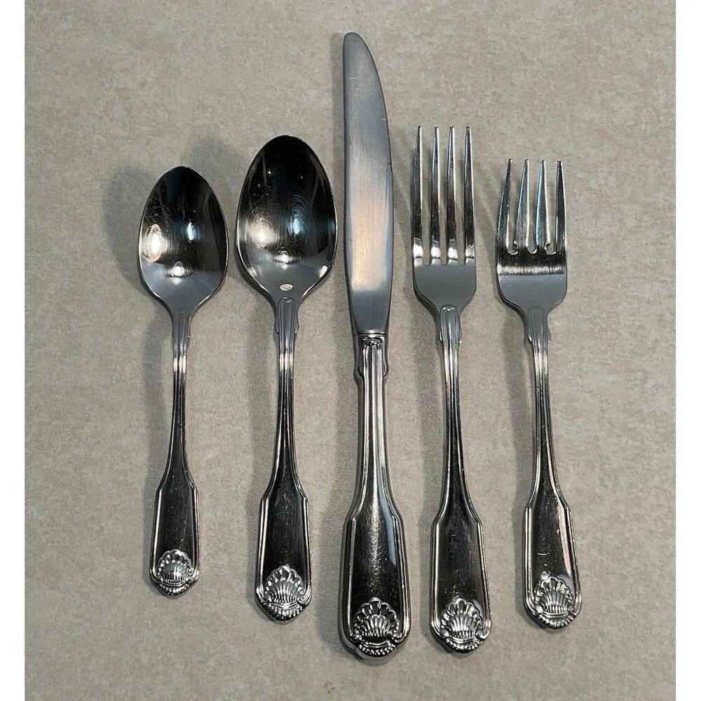 Oneida CLASSIC SHELL Stainless Flatware Silverware 5pc Place Setting